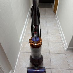 Dyson ball Animal 3 vacuum Cleaner