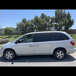 2005 Dodge Grand Caravan
