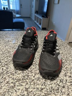 Adidas Mens Sneaker Size 9