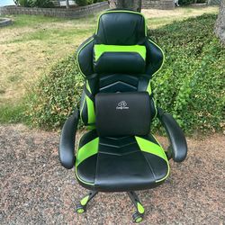 Gaming chair 