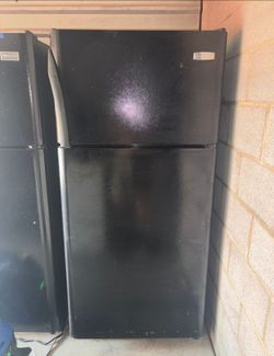 Black Frigidaire Refrigerator And Freezer