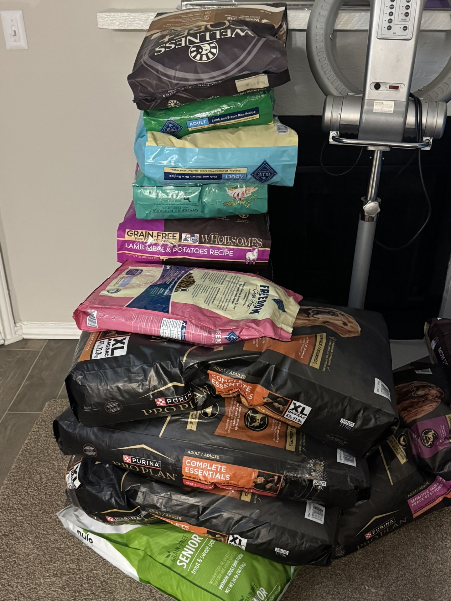 Food Dog Pallet Different Brad