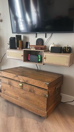 floating shelf