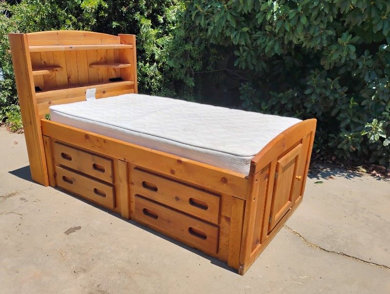Twin Captains Bed With Drawers And Storage