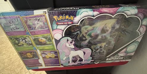 Pokemon: Galarian Rapidash V Box Bundle With 6 Extra Cards