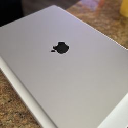 MacBook Pro M1 16"