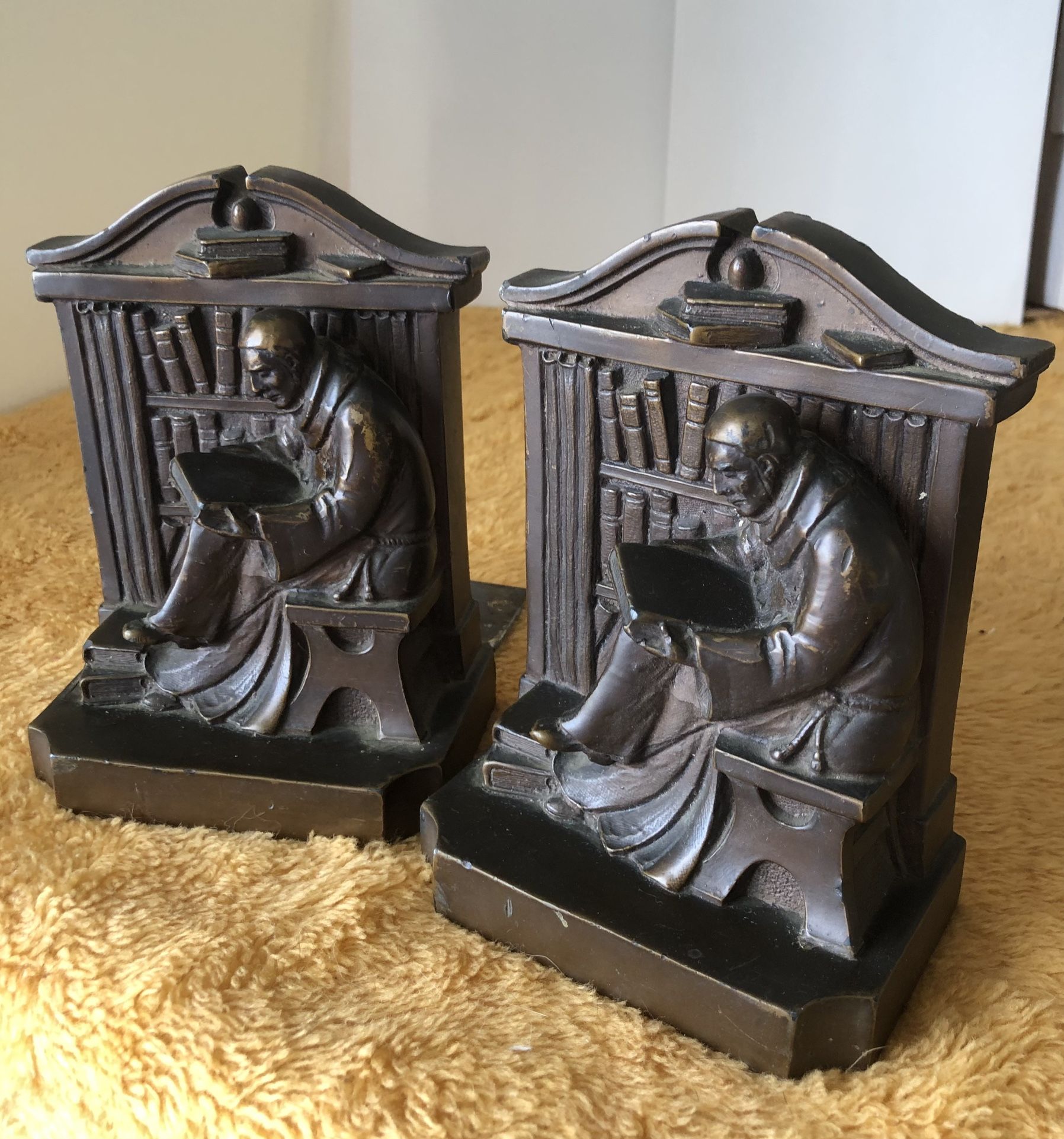 Antique Robson Cast Bookends Of Scholar In The Library