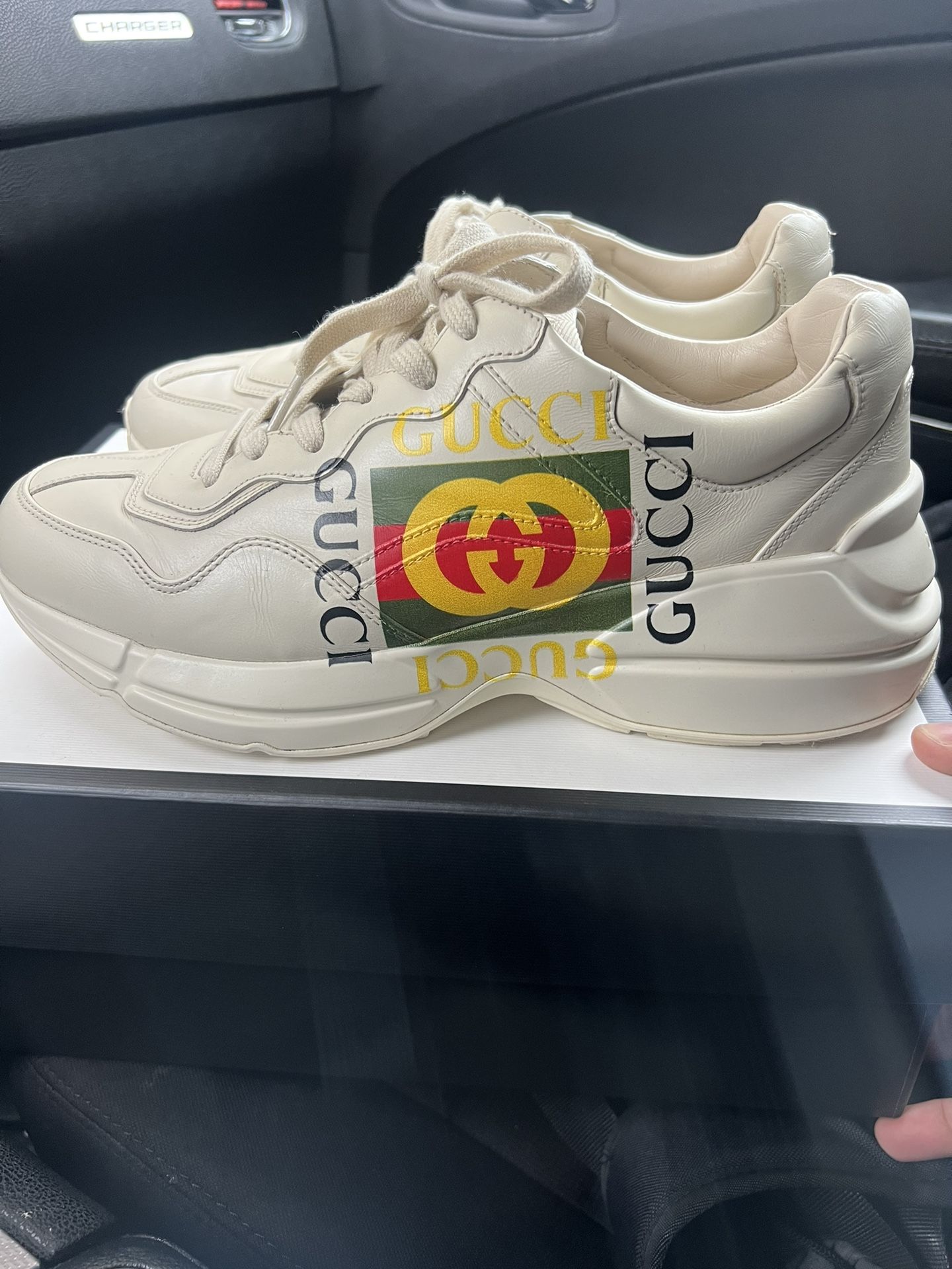 Gucci Shoes 