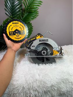Dewalt 7-1/4” Circular Saw XR (Tool Only)