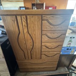 Armoire dresser- Oak