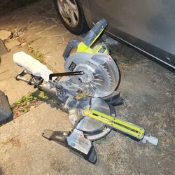 RYOBI 15AMP SLIDING MITER SAW