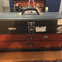 Steel Tool Box 2 Drawer with tray. 20” long. Heavy. The 