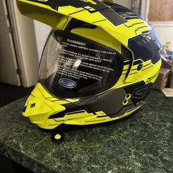 Motorcycle GMax Helmet Medium 