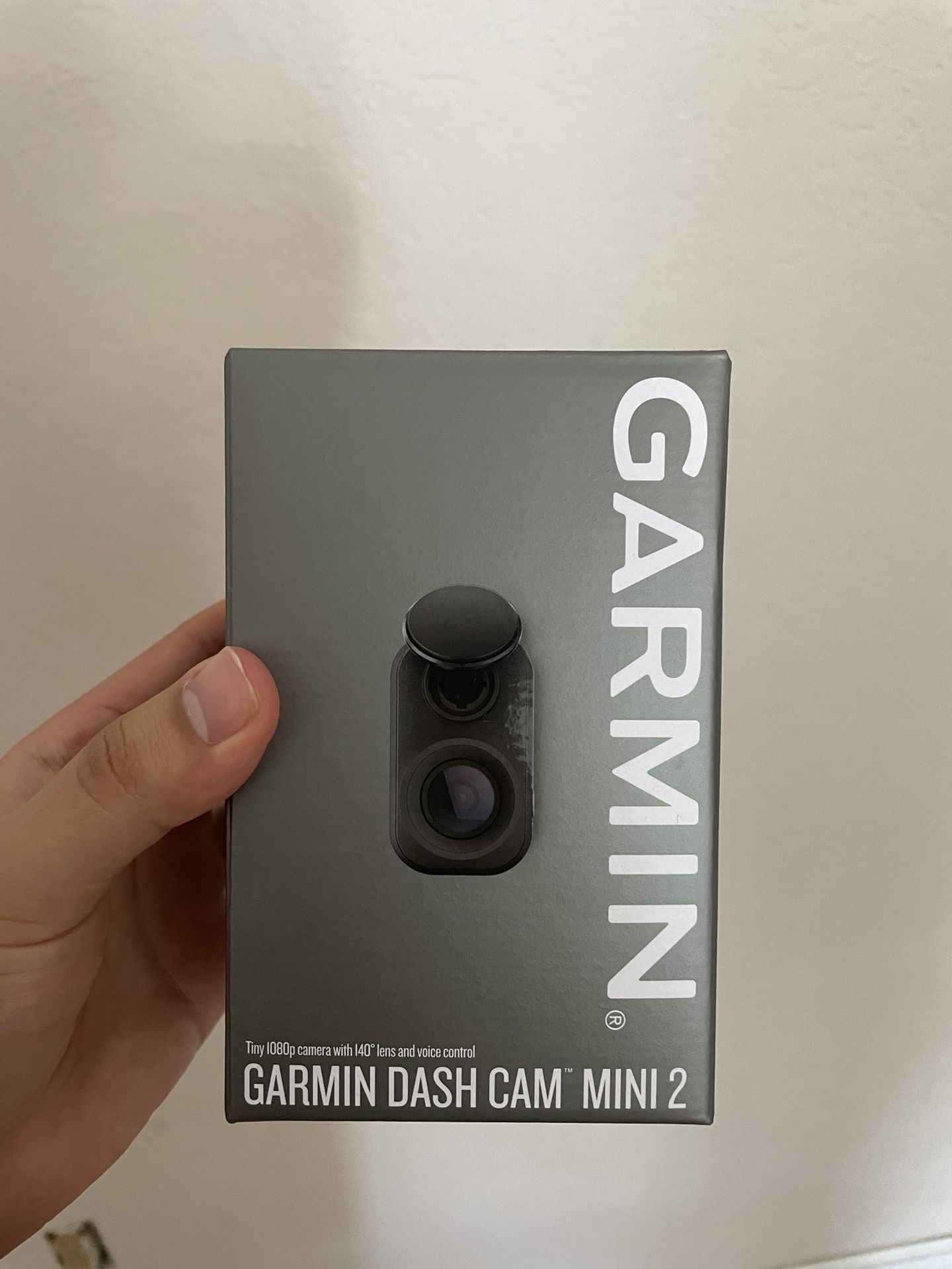 Garmin - Dash Cam Mini 2