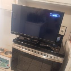 Sanyo T.V. With Remote