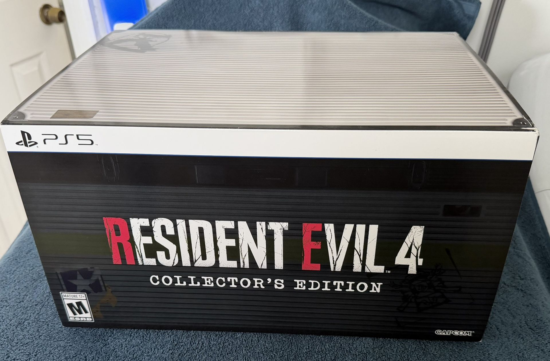 Resident Evil 4 Remake Collectors Edition CIB