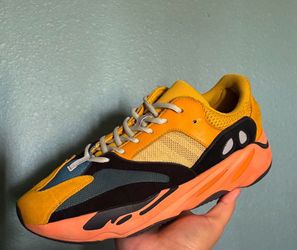 Yeezy 700 sun size 12.5