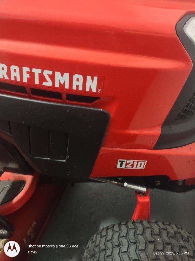 Craftsman T210 Riding Mower – Only 27 Hours! Runs Great