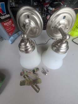 Light fixtures