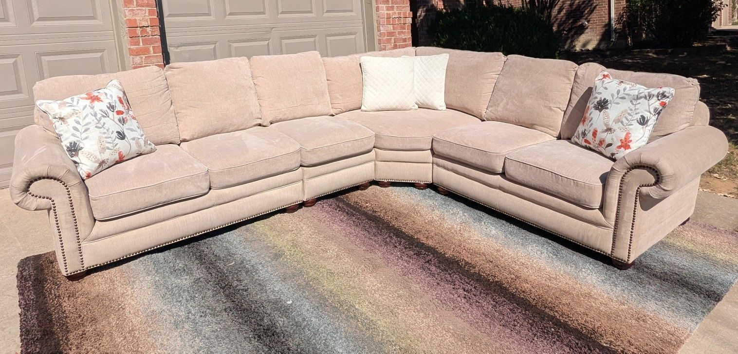 Large Beige Sectional Couch, DELIVERY AVAILABLE!!