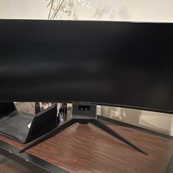 ALIENWARE WIDESCREEN MONITOR