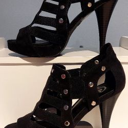  BLACK 4" HI-HEELS, SZ 7, CANDIE'S BRAND. WORN 1X!