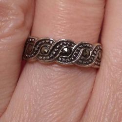 Very Nice Sterling Silver Genuine Marcasite Ring!