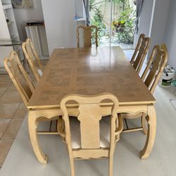 Beautiful Dining Table With 6 Chairs Plus 2 Extension 