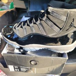 AIR JORDAN 11 GRADUATION