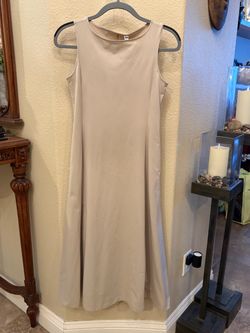 NWT~Uniqlo Women Airism Light Beige Sleeveless A-Line Midi Dress Size Small