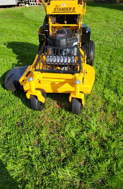Wright Standing Mower with Bagger Thumbnail