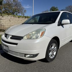 2005 Toyota Sienna