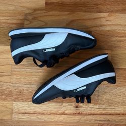 Retro Style Puma Tennis Shoes 