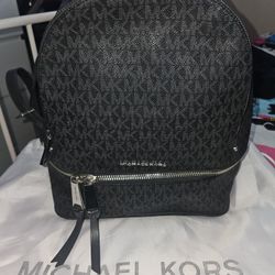 Mk Rhea Medium Logo Backpack 