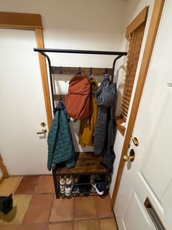 Entry bench