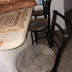 3 Stools 