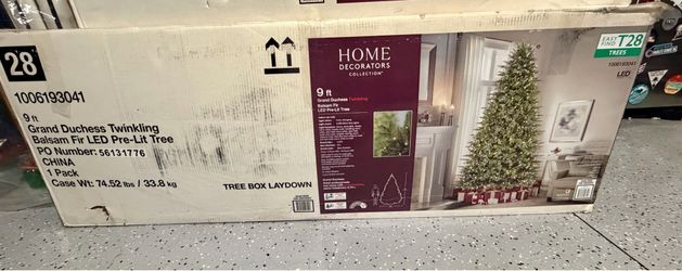 New Home Decorators T28 9ft Christmas Tree