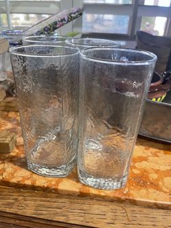 Set of 4 Textured Clear Drinking Glasses