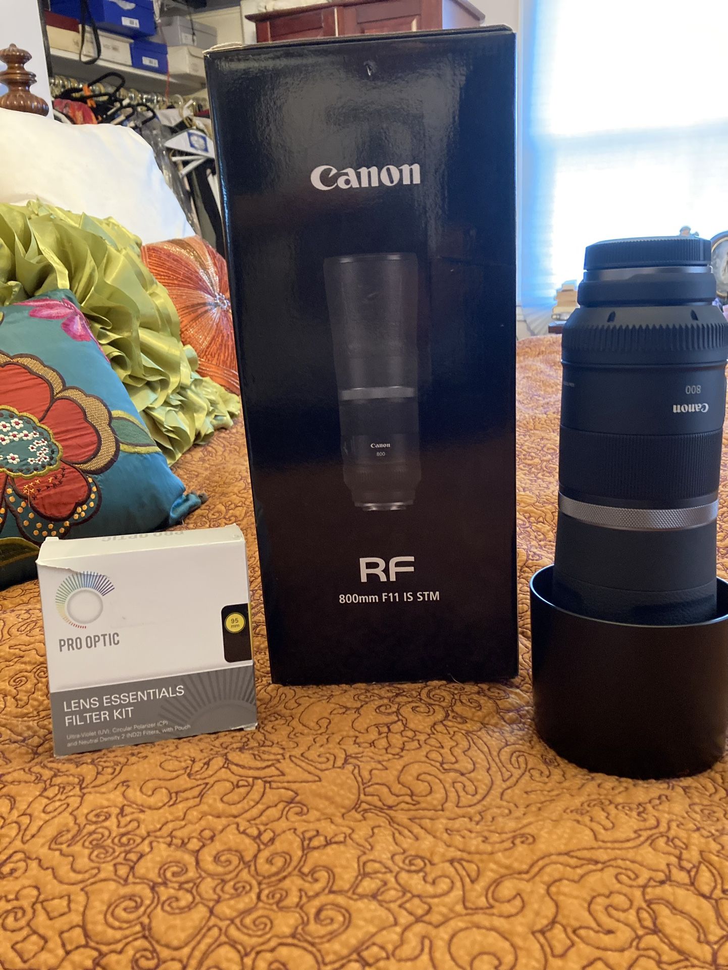 Canon RF 800mm F11 With Extras