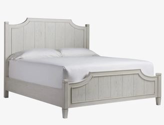 Universal Furniture Adalard King Bed – Off White – Excellent Condition