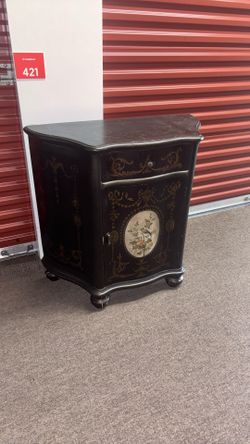 Cabinet Table