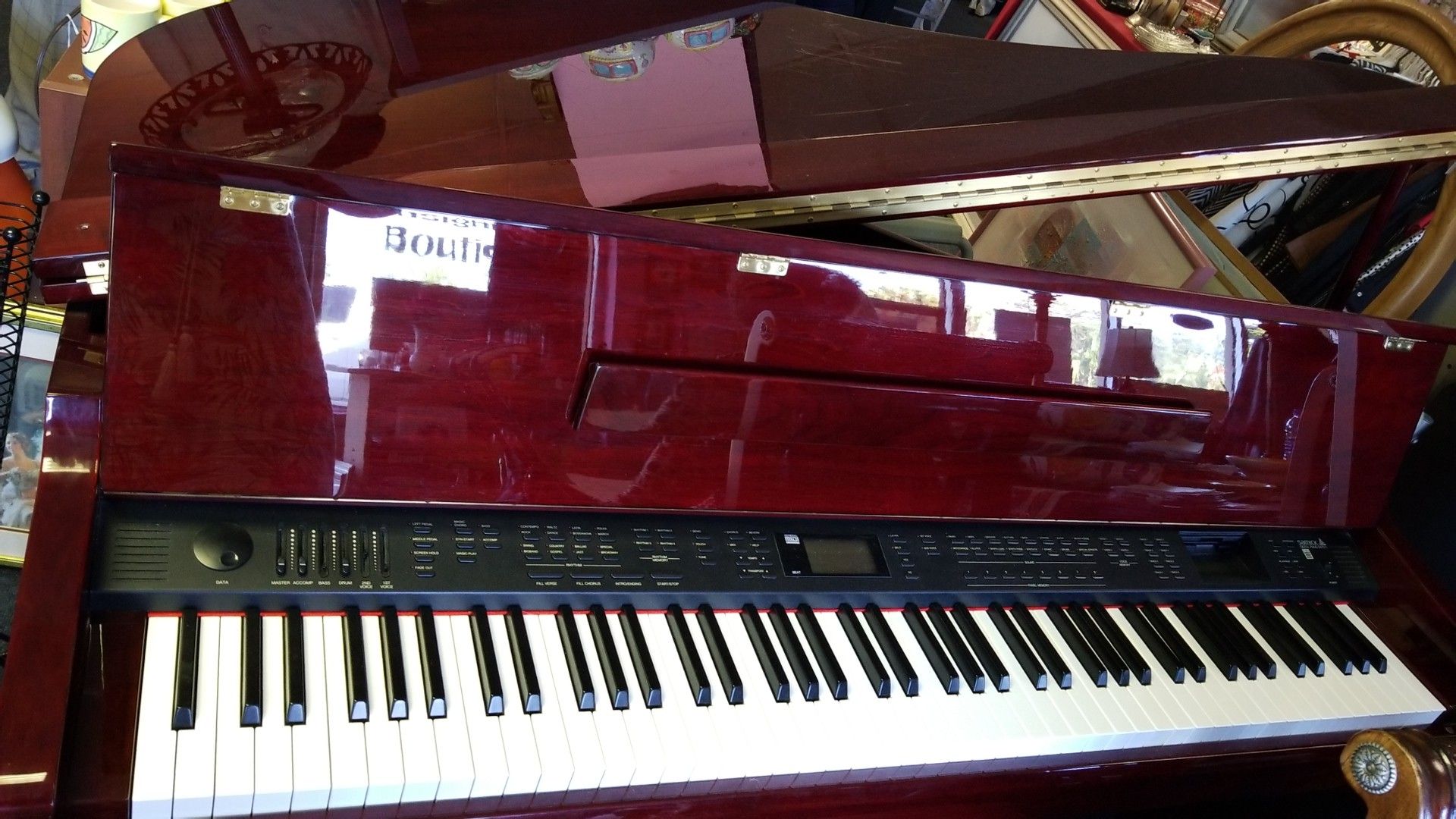 Piano $900