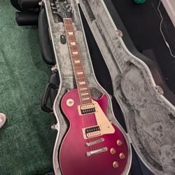 Epiphone Les Paul with hard cover case 
