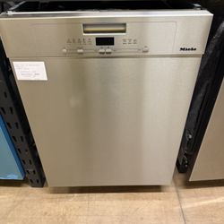 Miele 24” dishwasher
