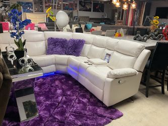 Elegante  sectional en liquidación solo este fin de semana,desde solo $1199