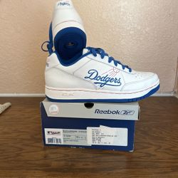 Reebok Dodgers Men Size 10 1/2 Shoes. No Low Ballers. Make An Offer.