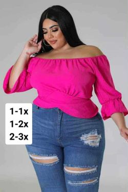 New Women's Top Available In Size 1X 2X And 3X