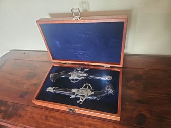 Flintlock Pistol Replica from avon Set in Display Case