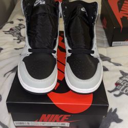 Jordan Retro 1 High “shadow” Size 6y