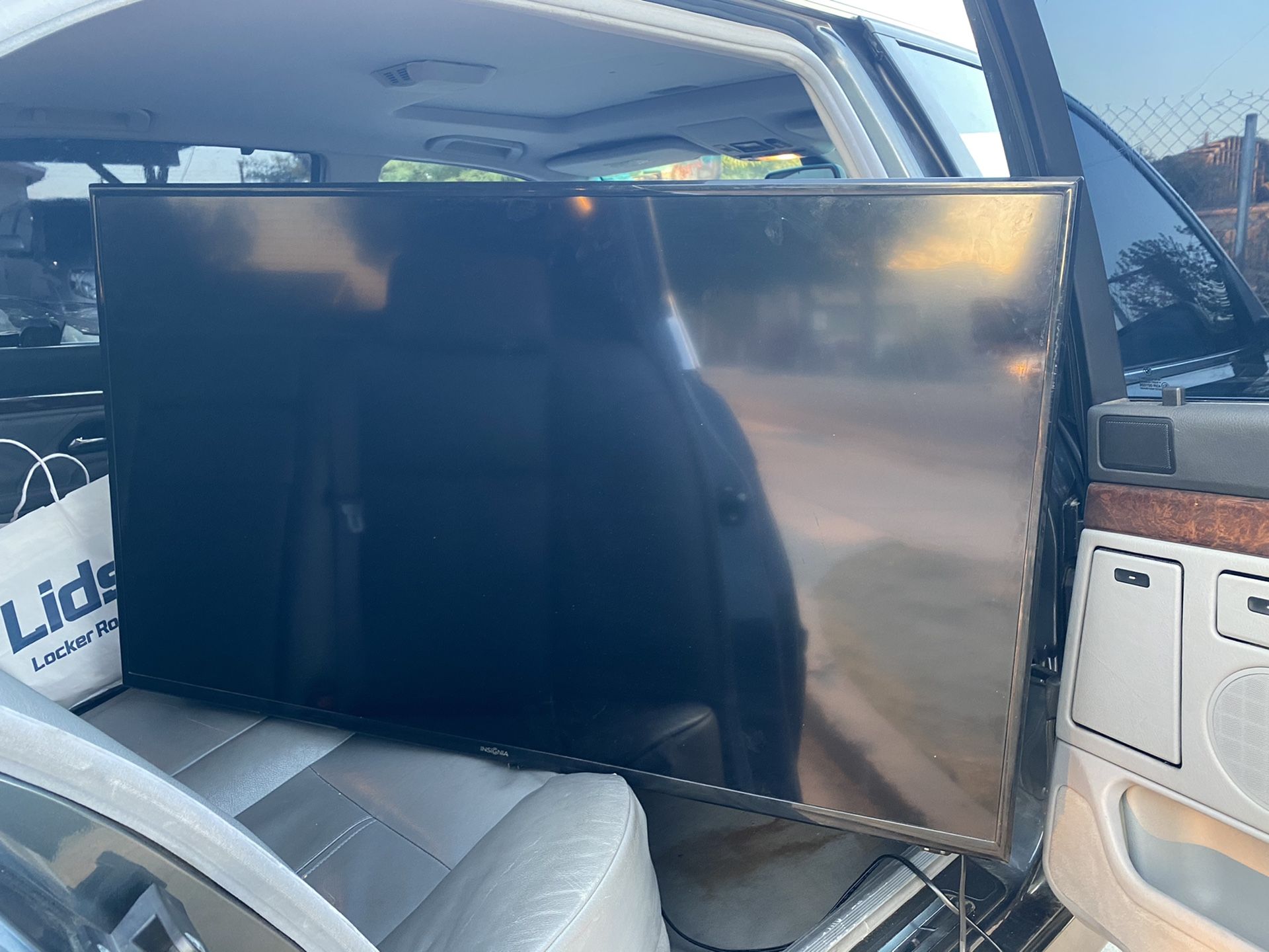 Insignia tv for sale